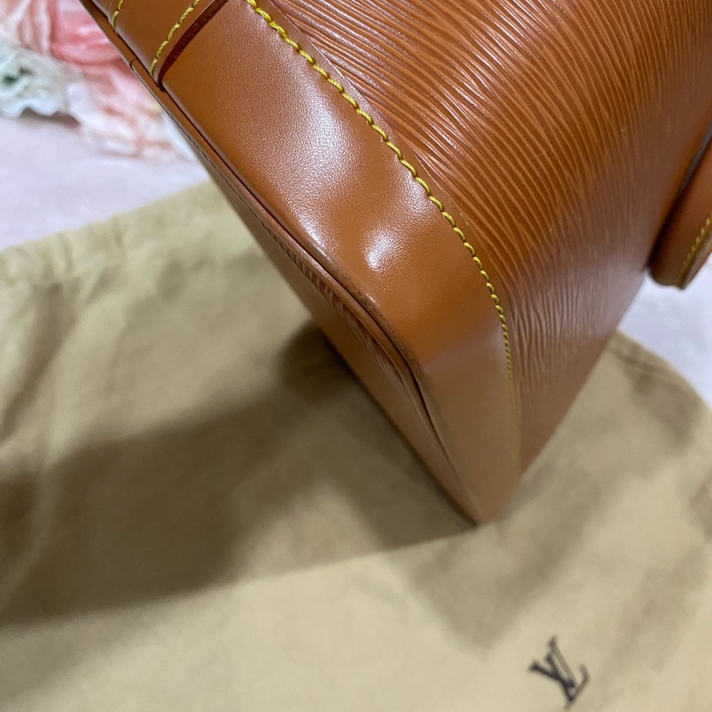 Louis Vuitton Cipango Gold Epi Leather Alma PM - Picture 5 of 12